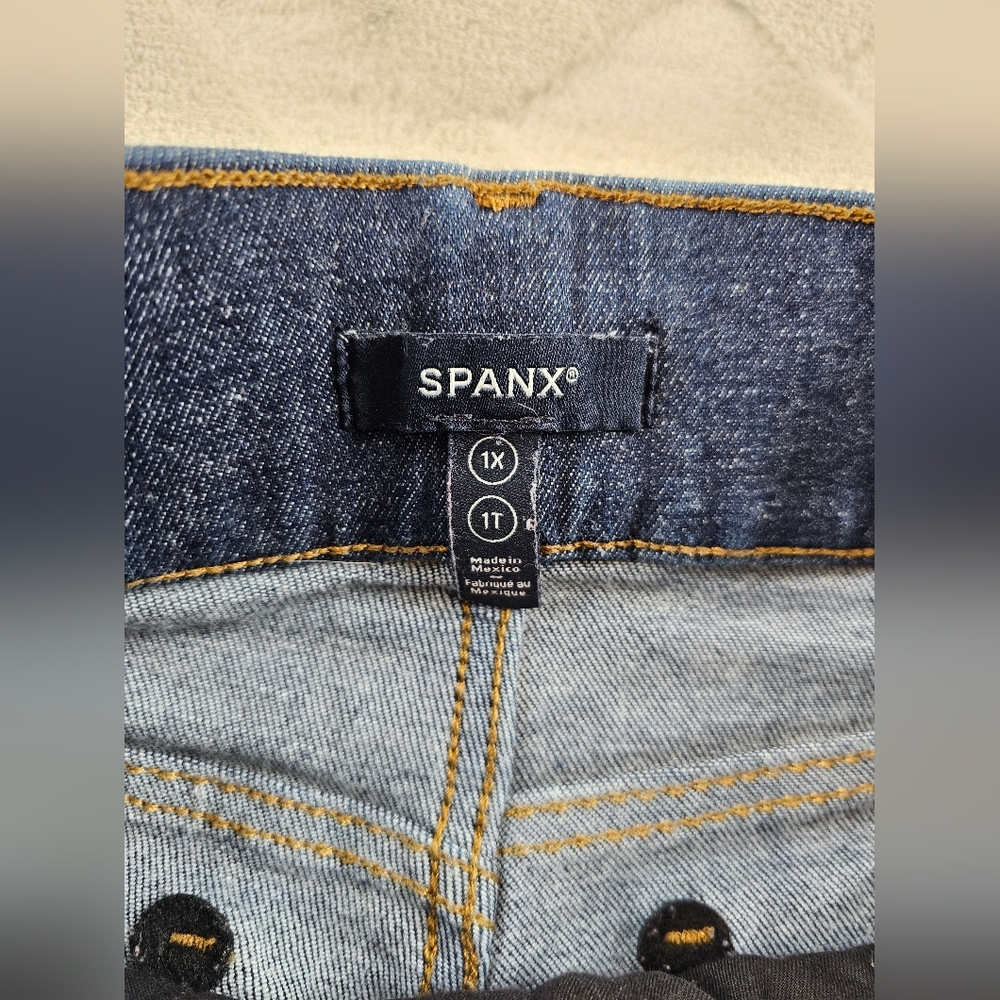 Spanx Shape EveryWear FLARE Raw Indigo Jeans Womens 1X Pull On Stretch - Picture 3 of 11